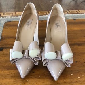 Valentino Bow Pump